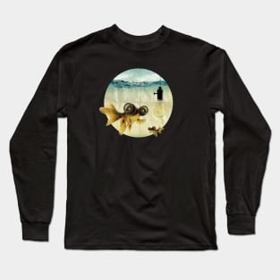 Fisheye lens with a light bulb Long Sleeve T-Shirt